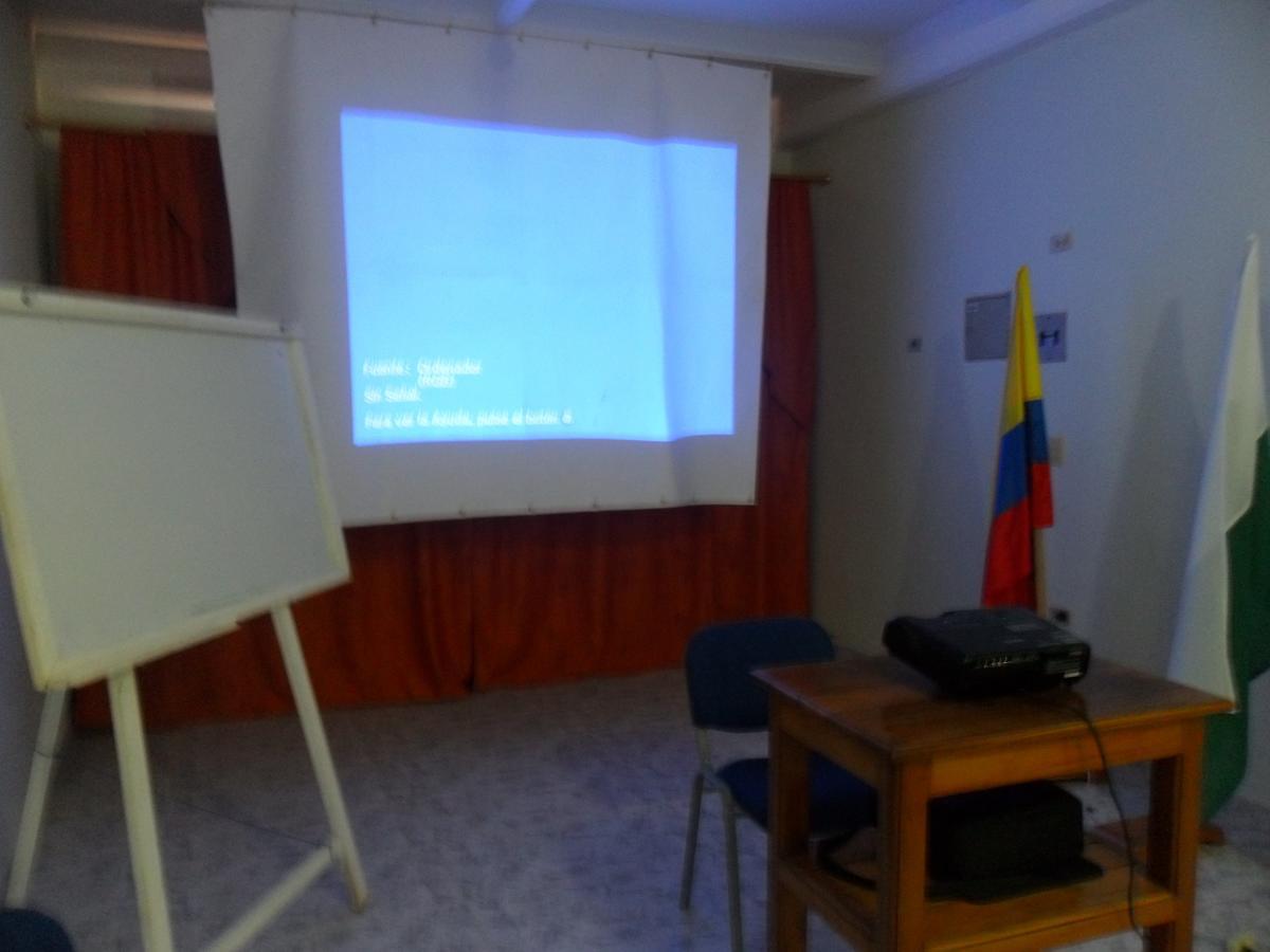 Hotel Punta De Aguila Некоклі Екстер'єр фото
