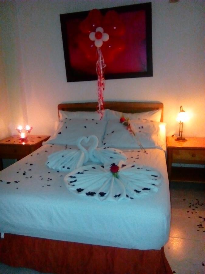 Hotel Punta De Aguila Некоклі Екстер'єр фото